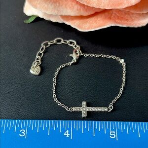 🖤Vintage Brighton Cross charm bracelet